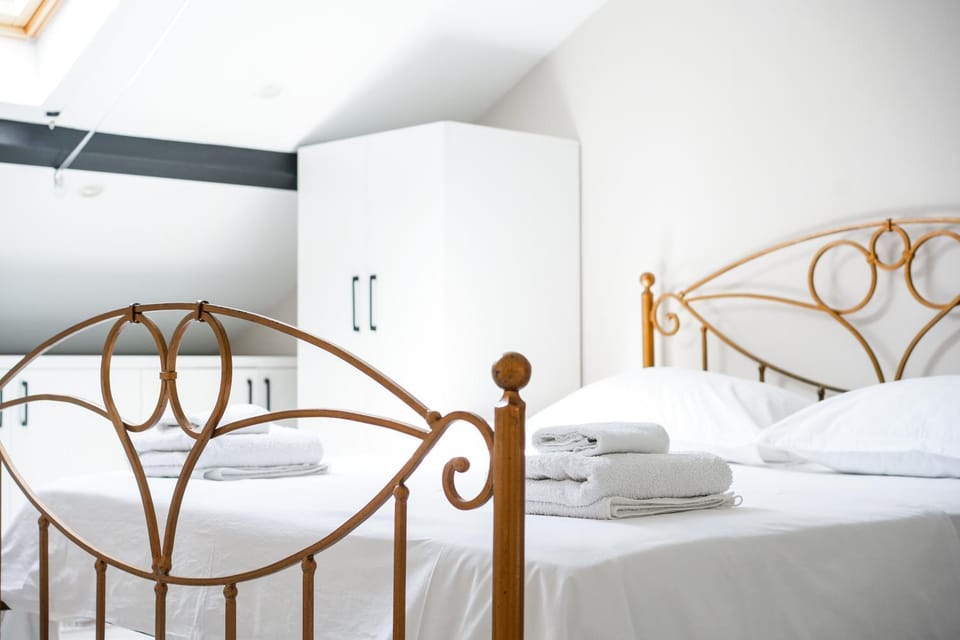 Bed, Bedroom, towels, wardrobe