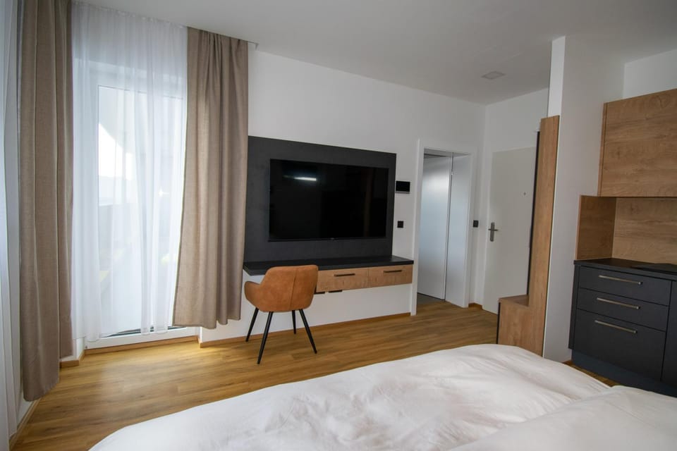 Bed, TV and multimedia