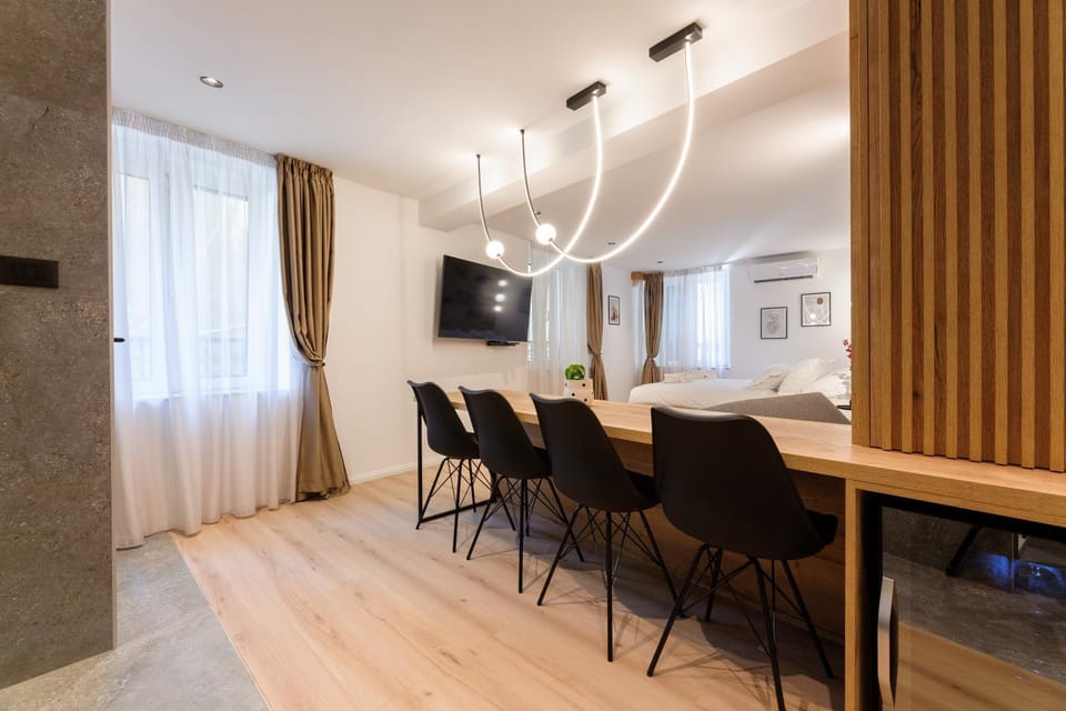 TV and multimedia, Seating area