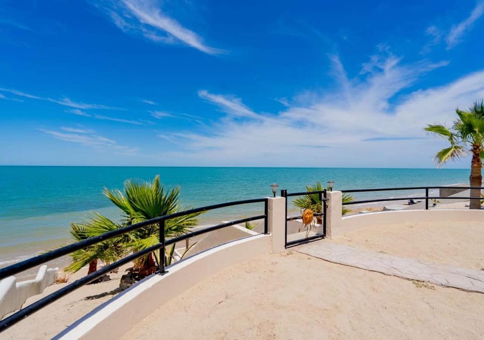 Beachfront condo for rent in Villas de Las Palmas, San Felipe House in San Felipe