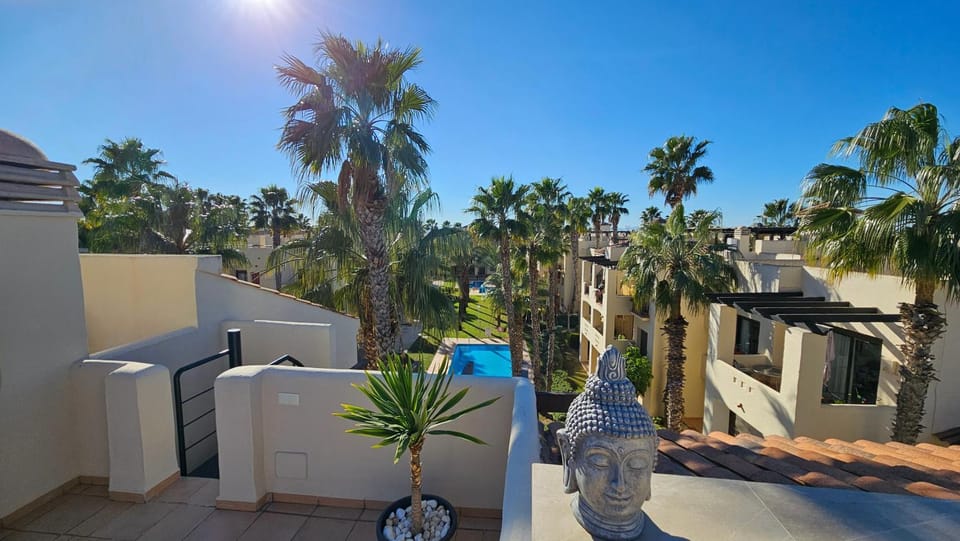 View (from property/room), Balcony/Terrace, Pool view, sunbed