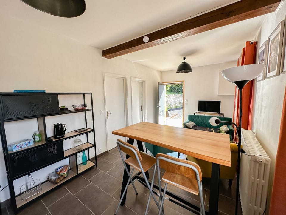 Communal lounge/ TV room, TV and multimedia, Kitchen or kitchenette, Dining area, minibar