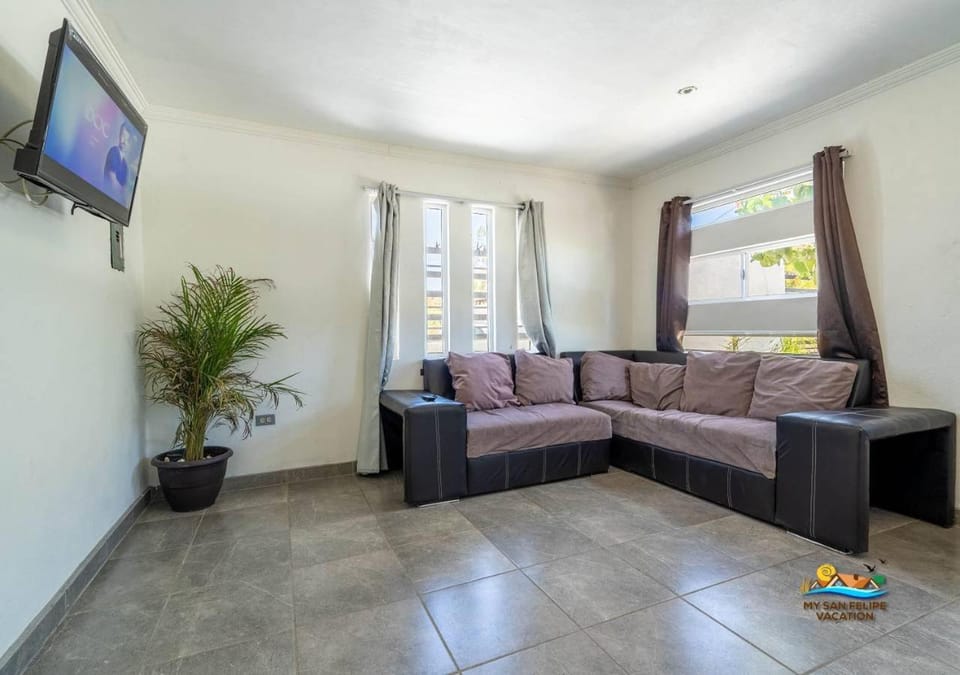 Incredible in-town pool house with BBQ area House in San Felipe