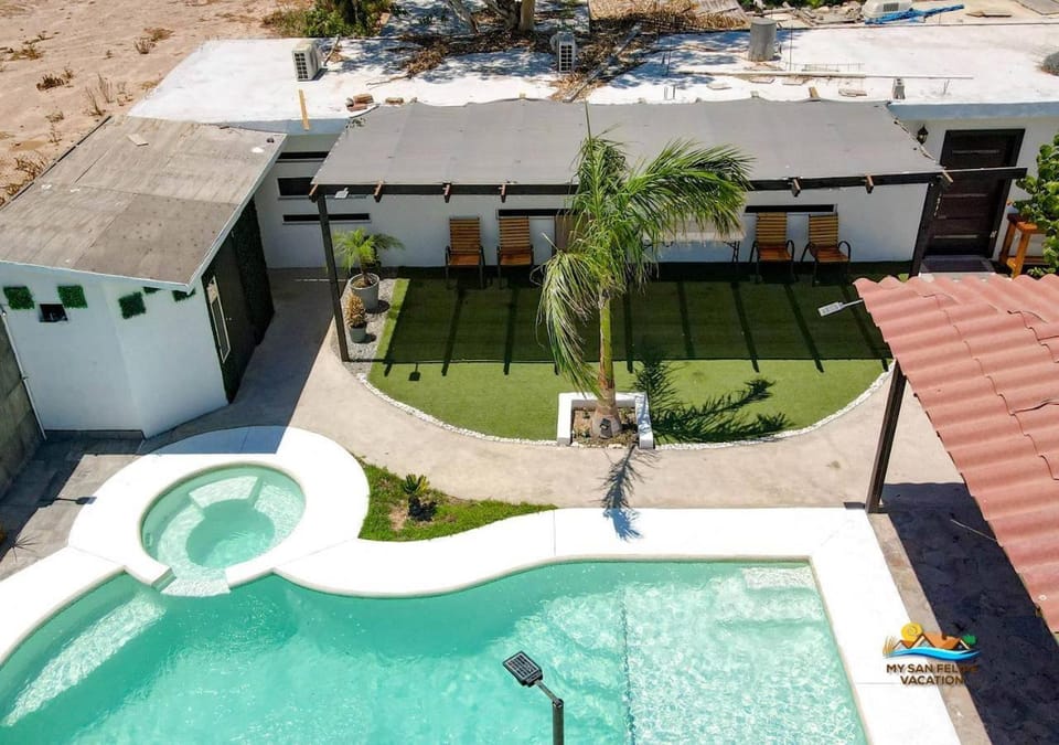 Incredible in-town pool house with BBQ area House in San Felipe