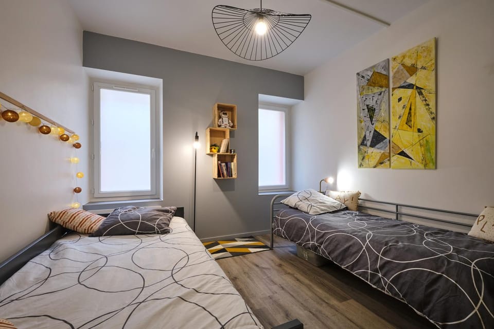 Bed, Bedroom