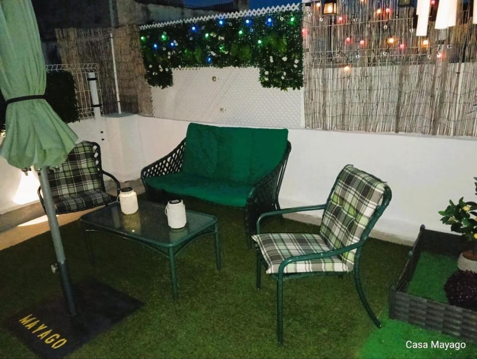 Night, Balcony/Terrace, Decorative detail, Area and facilities, furniture