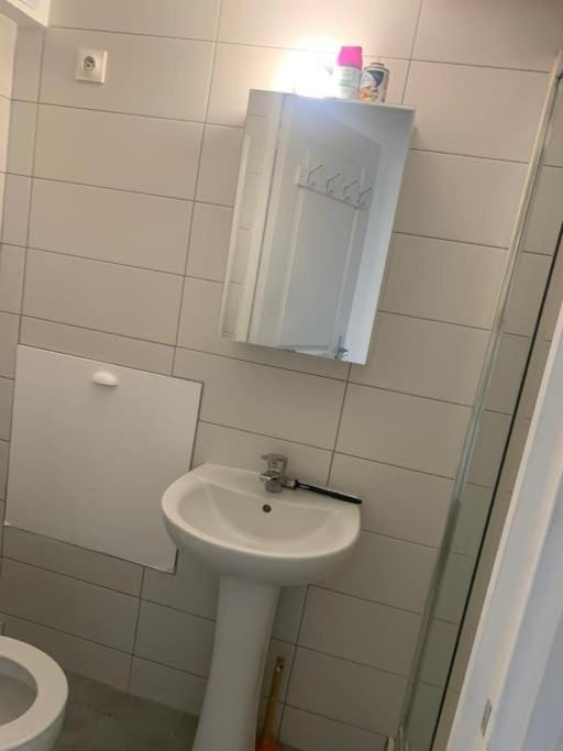 Beau duplex dans une résidence calme Apartment in Paris