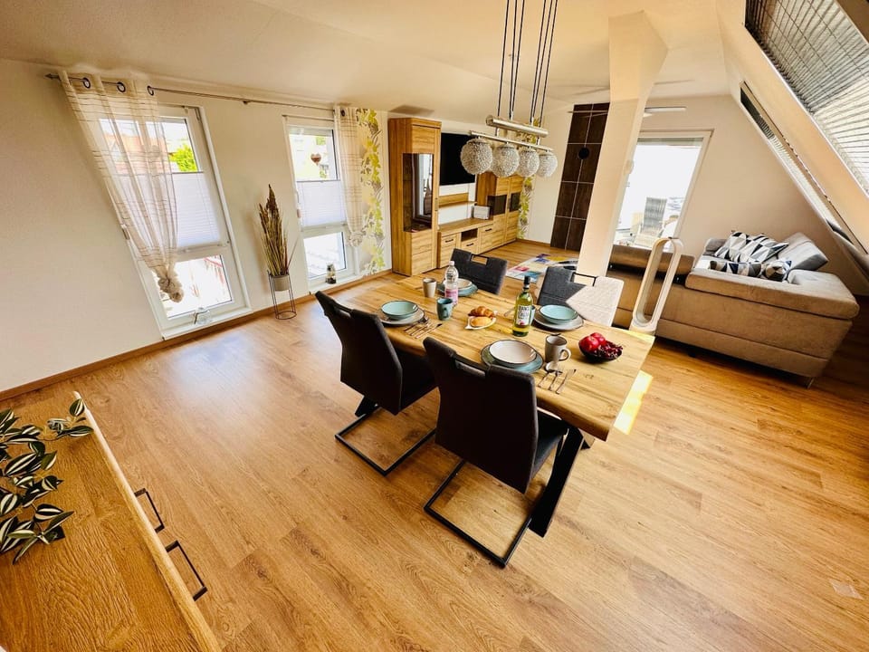 Living room, Dining area