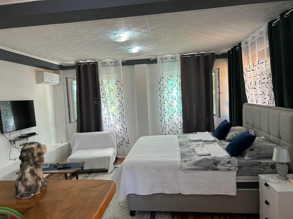 Apartman Glorija Apartment in Kotor Municipality