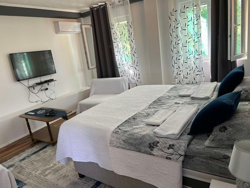Apartman Glorija Apartment in Kotor Municipality