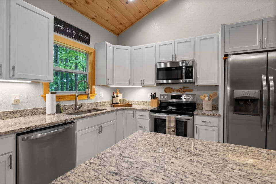 Kitchen or kitchenette, dishwasher, minibar, pet friendly, stove