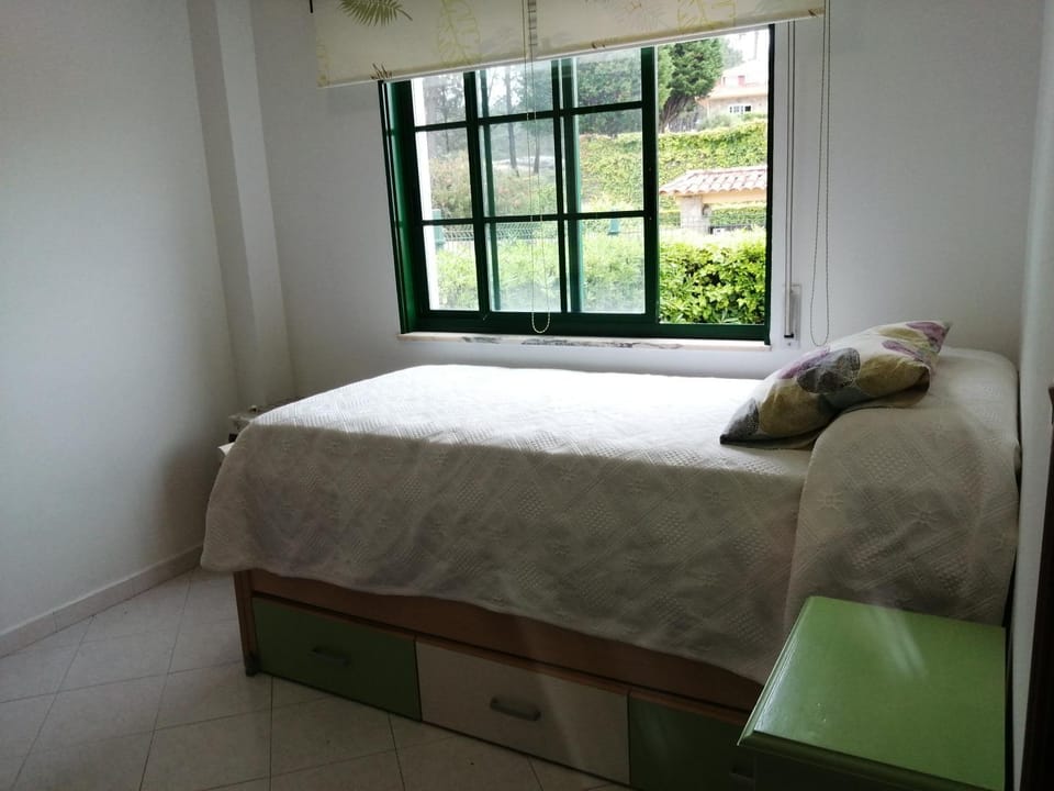 Bed, Photo of the whole room, Bedroom, Garden view