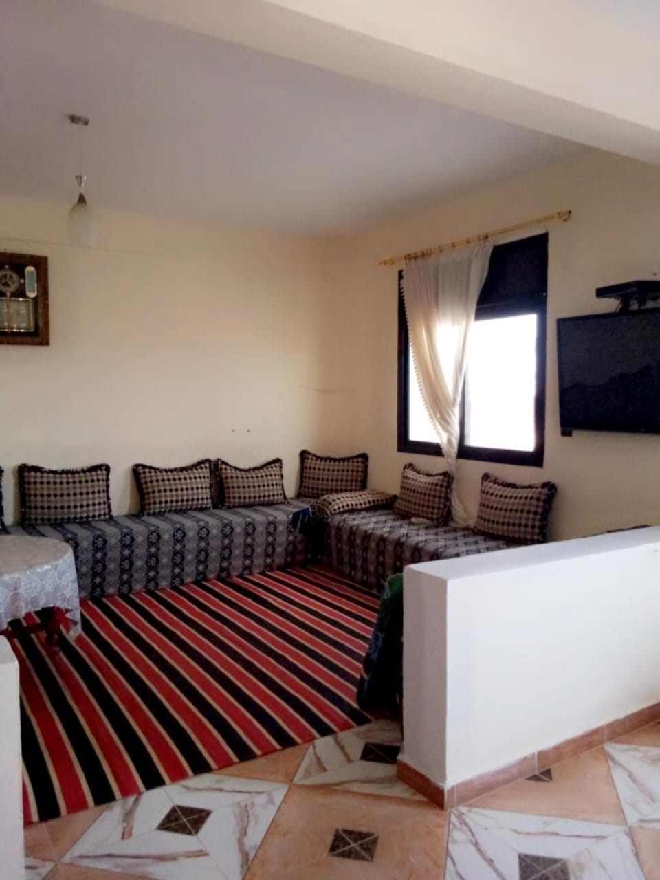Communal lounge/ TV room, TV and multimedia, Living room, Seating area, Evening entertainment