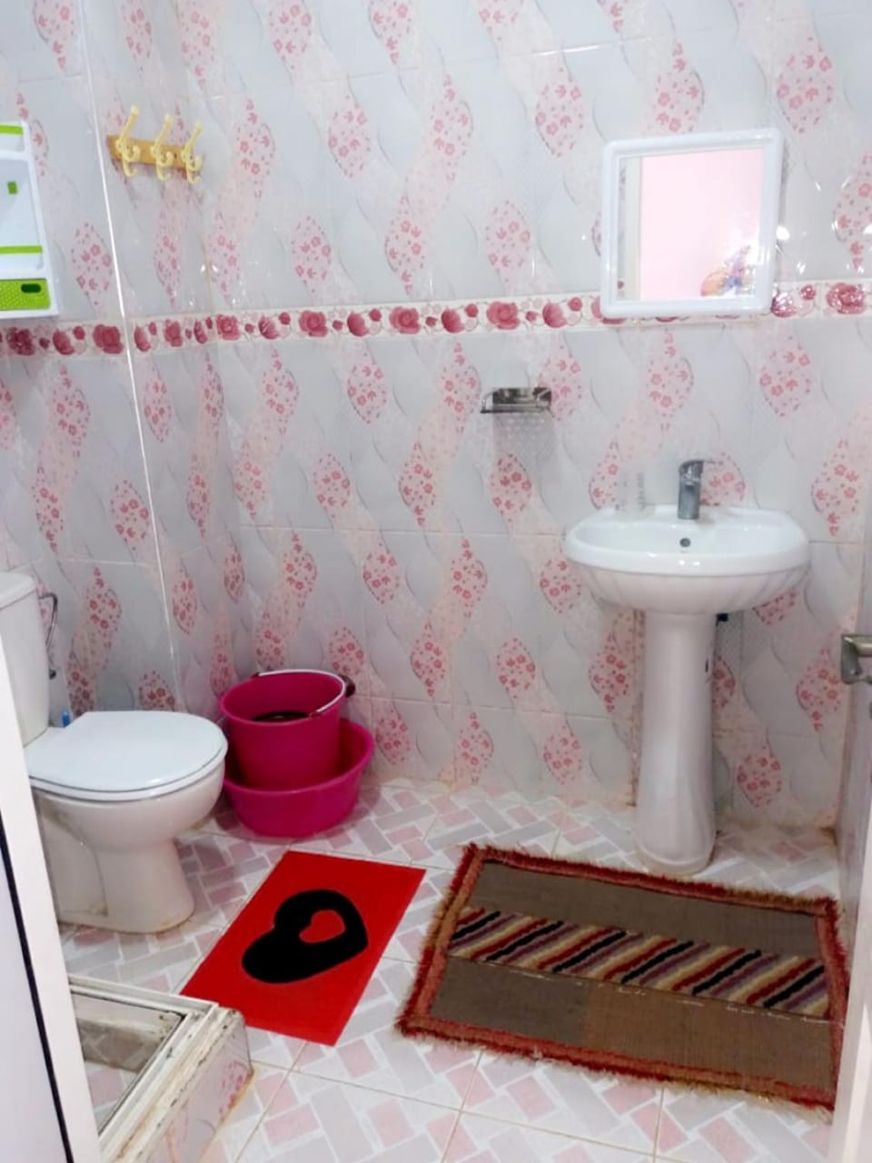 Shower, Toilet, Bathroom