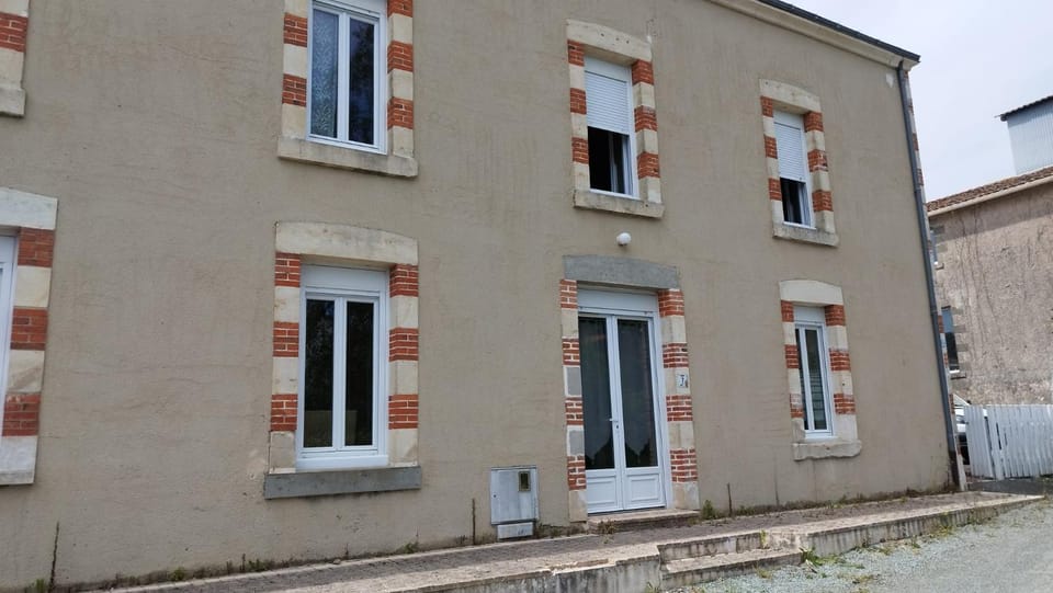 AU PIED DU MOULIN House in Pays de la Loire