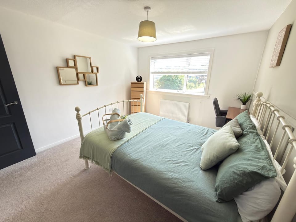 Bed, Bedroom