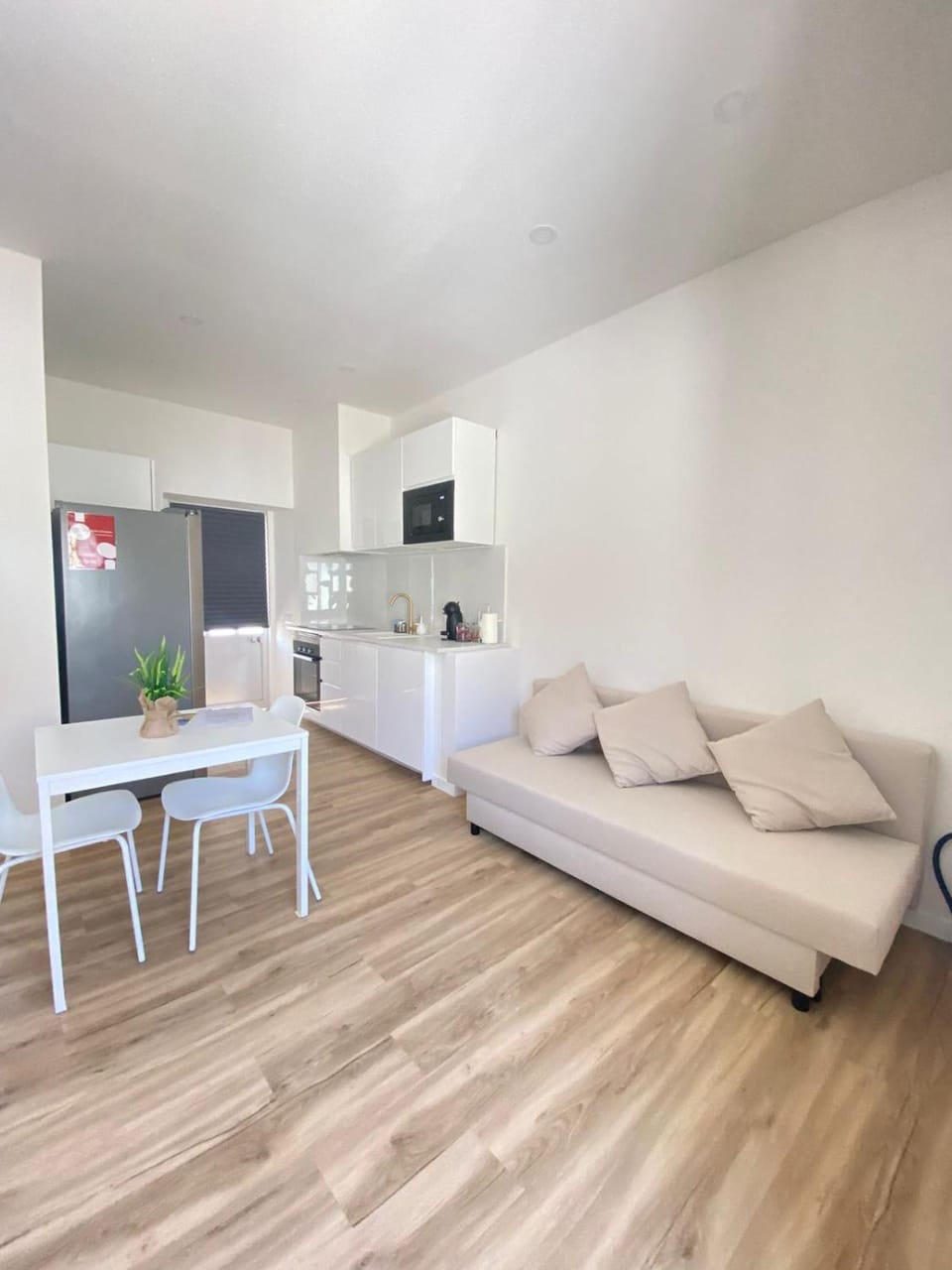 Kitchen or kitchenette, Living room, Dining area, kitchen