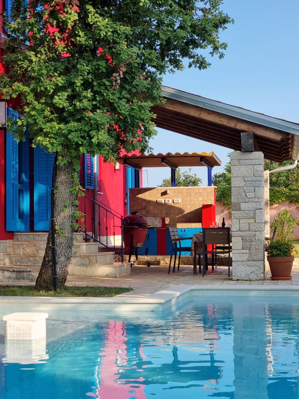 Property building, Patio, Day, Balcony/Terrace, Pool view, Swimming pool