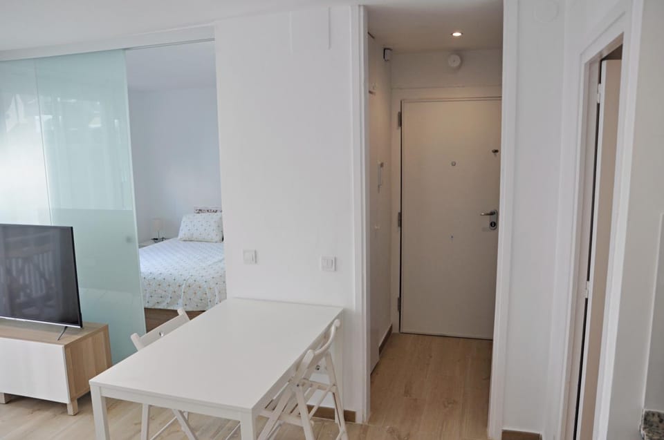 TV and multimedia, Dining area, Bedroom