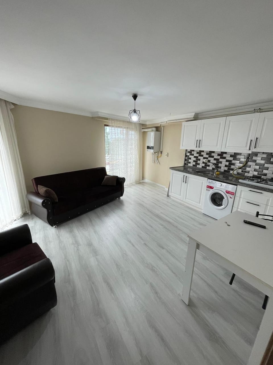 Kitchen or kitchenette, Living room