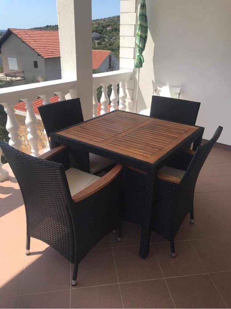 Apartamenty z basenem JULIA Apartment in Šibenik-Knin County, Croatia