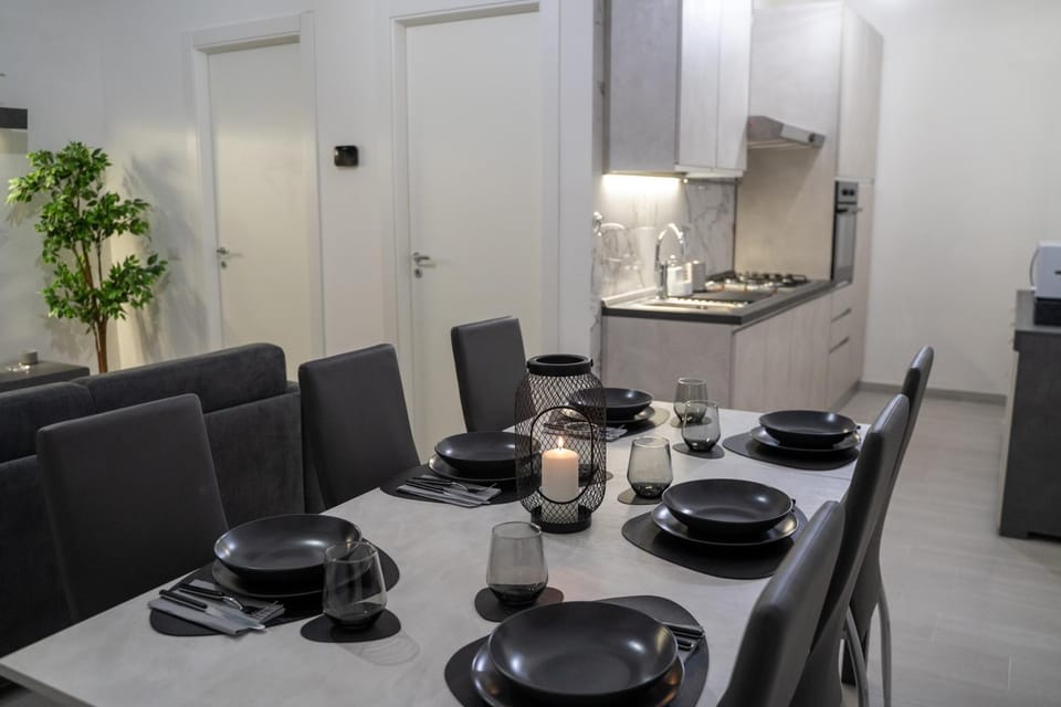 Kitchen or kitchenette, Living room, Seating area, Dining area, minibar, pet friendly, stove