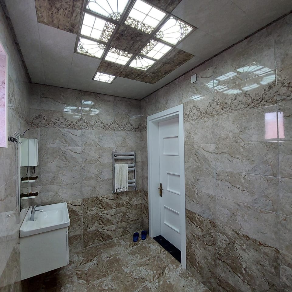Bathroom, dryer