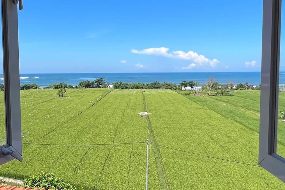 Ocean views, peaceful living House in Pekutatan