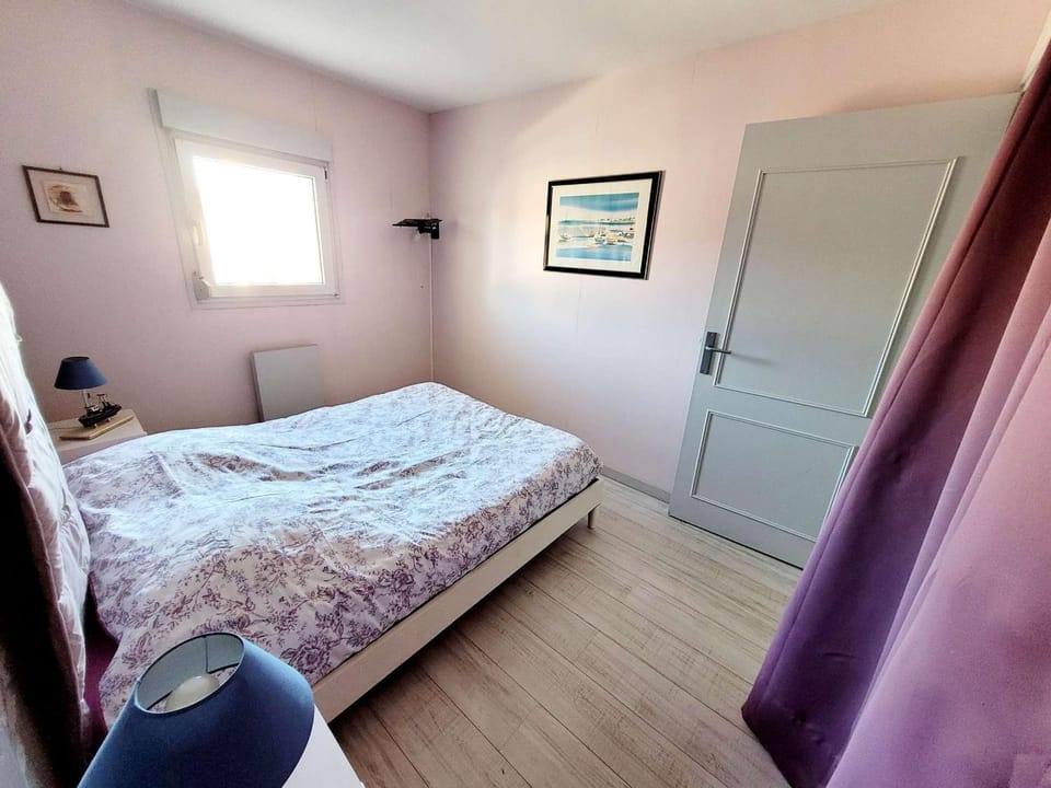 Charmant T2 avec Balcon à Deux Pas de la Digue, Plein Ouest - Cuisine Équipée, Séjour Lumineux - FR-1-675-24 Apartment in Wimereux