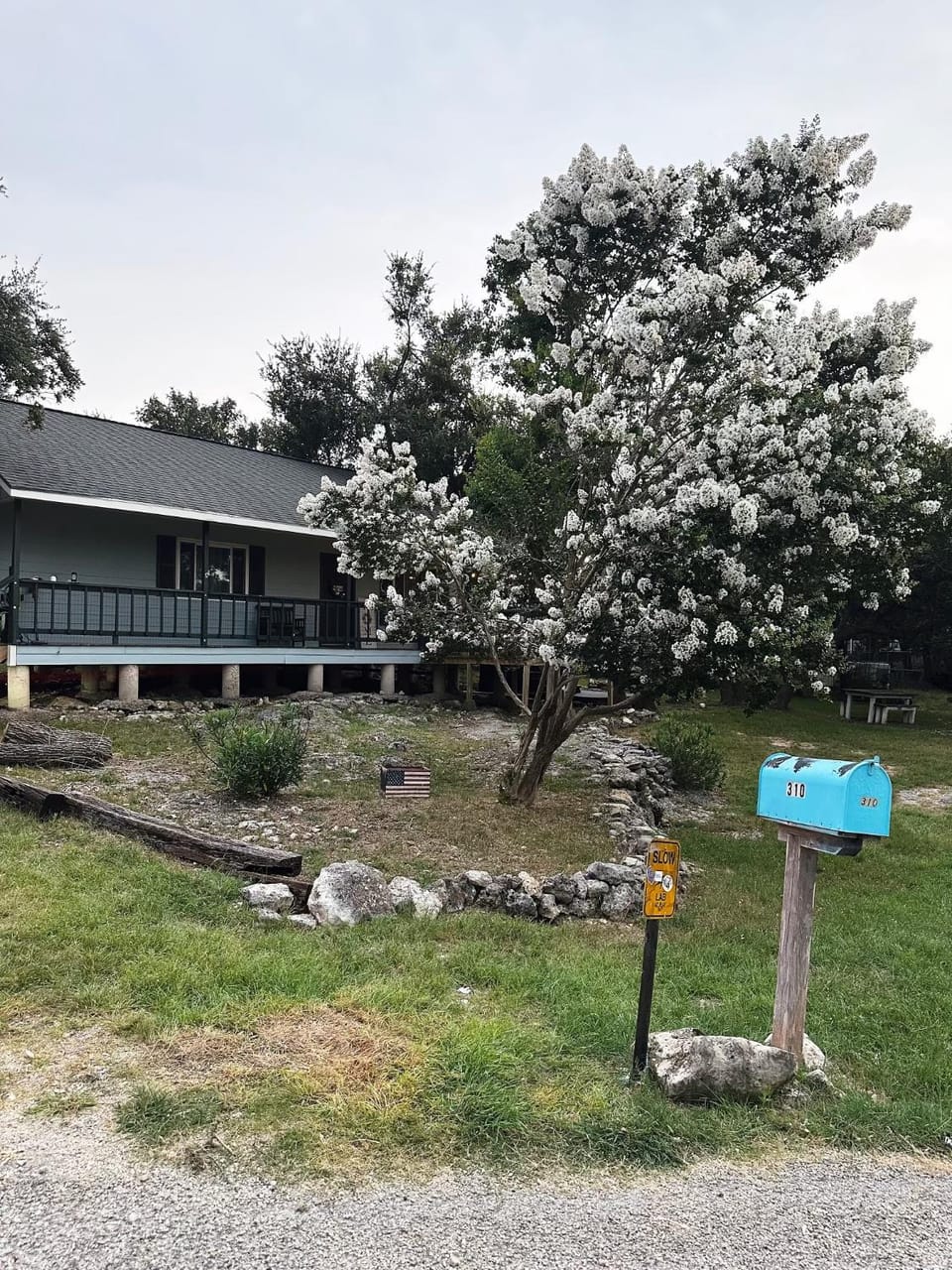 Lake View, Sleeps 8, HotTub, Firepit, Pet Friendly! House in Canyon Lake