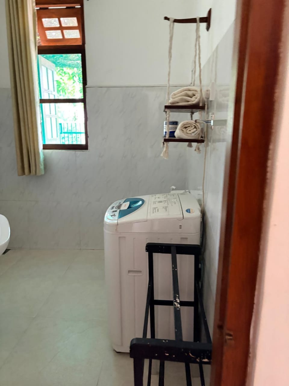towels, washing machine, dryer