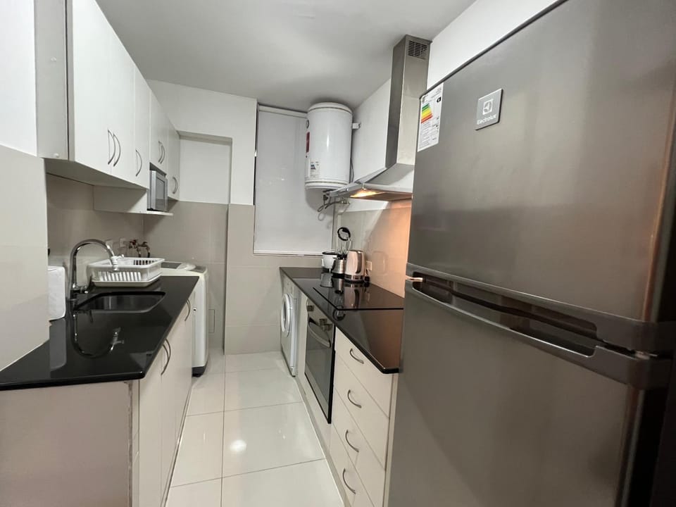 Kitchen or kitchenette, minibar, oven, pet friendly, stove, toaster