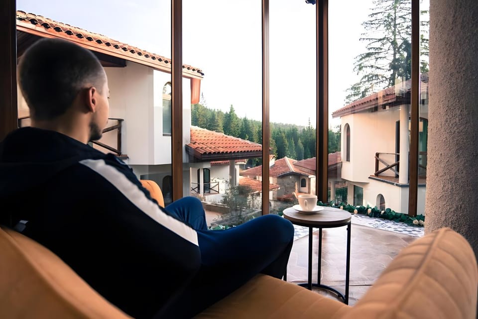 Day, Natural landscape, Balcony/Terrace, Seating area