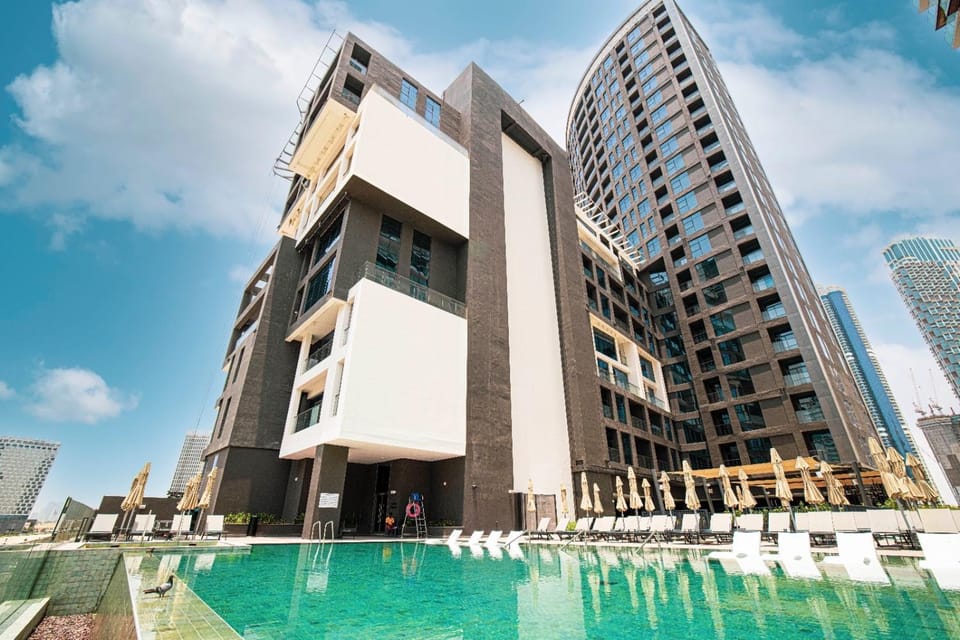 Property building, Swimming pool