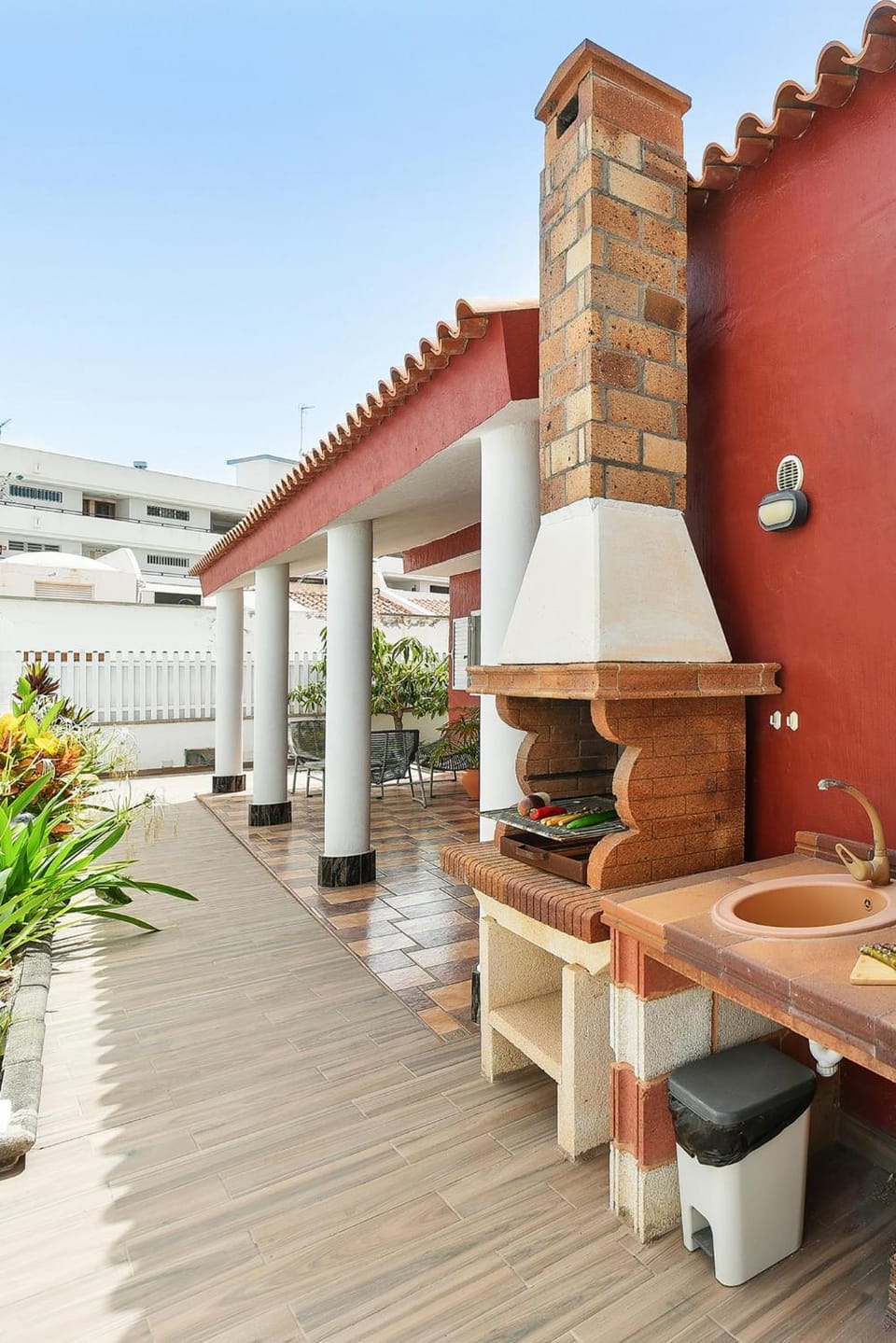 Patio, BBQ facilities, Balcony/Terrace