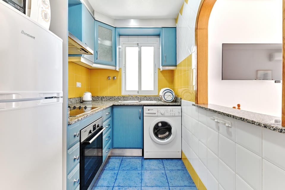 Kitchen or kitchenette, minibar, pet friendly, stove, washing machine