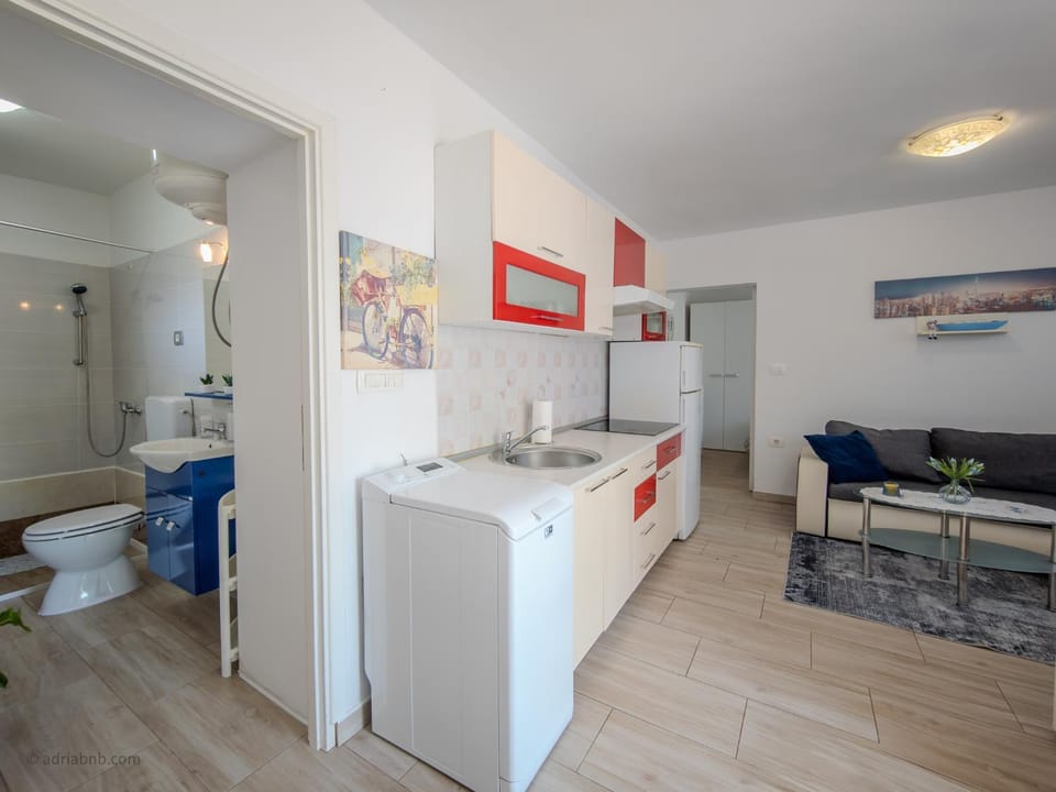 Bathroom, Kitchen or kitchenette