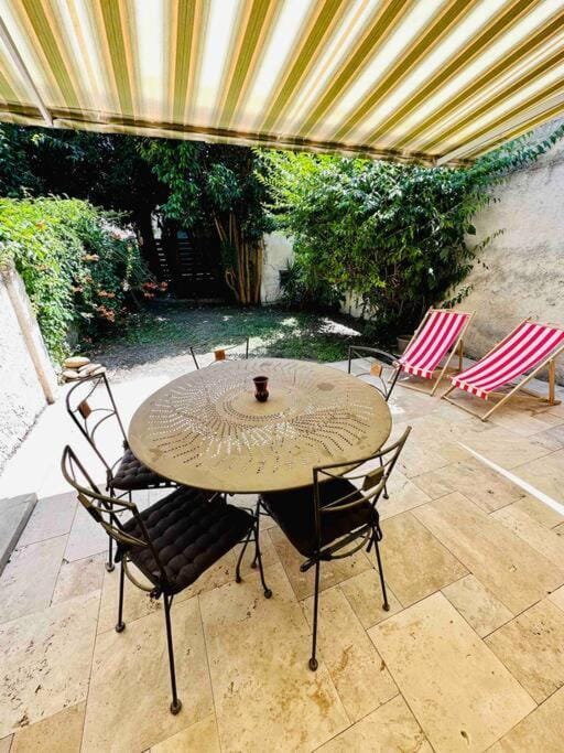 Maison de ville avec jardin House in Avignon