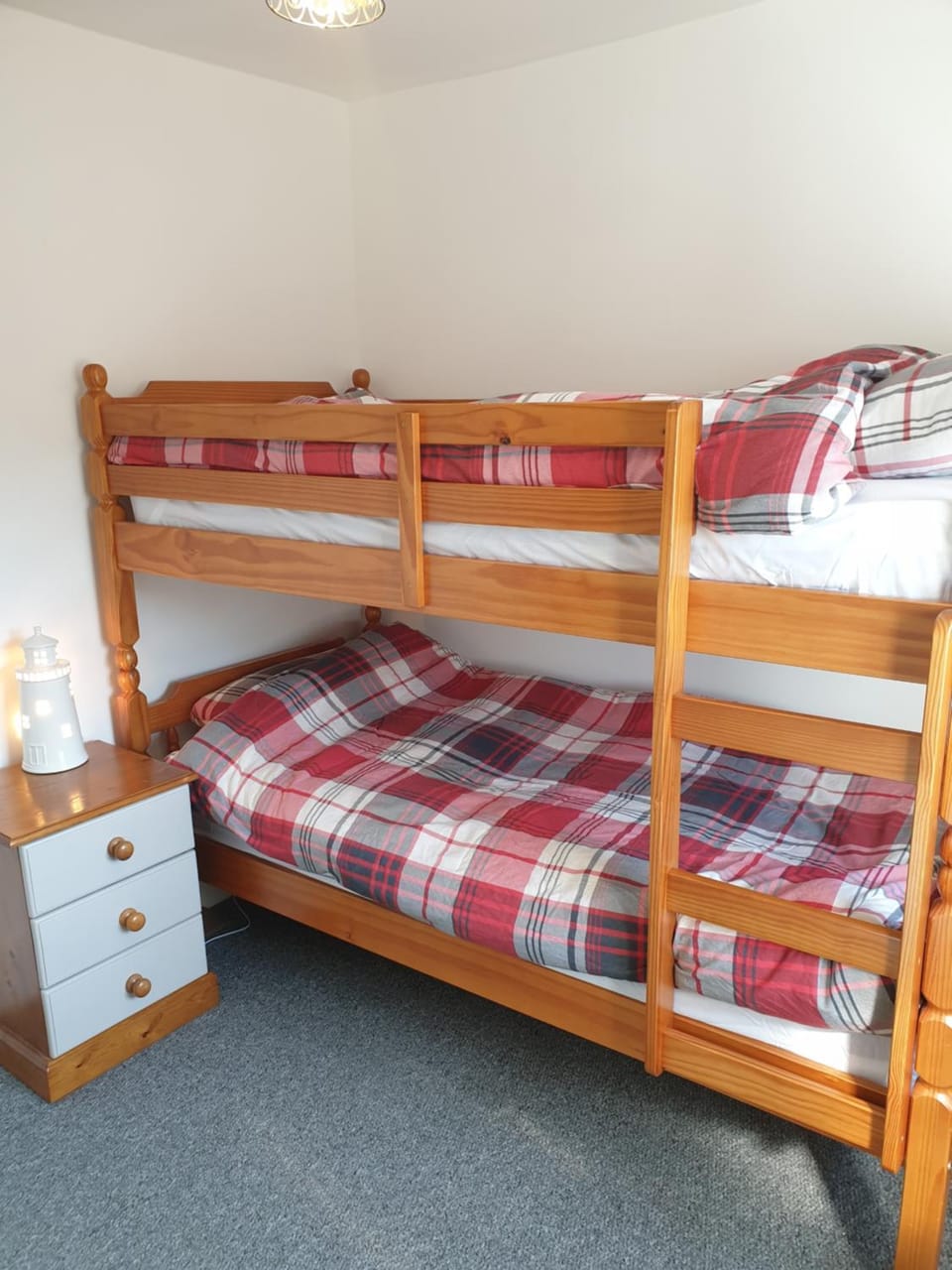 Bedroom, bunk bed