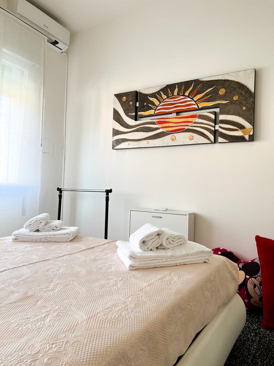 Bed, Photo of the whole room, Bedroom, towels, air conditioner