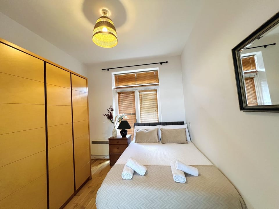 Bed, Photo of the whole room, Bedroom, towels, wardrobe