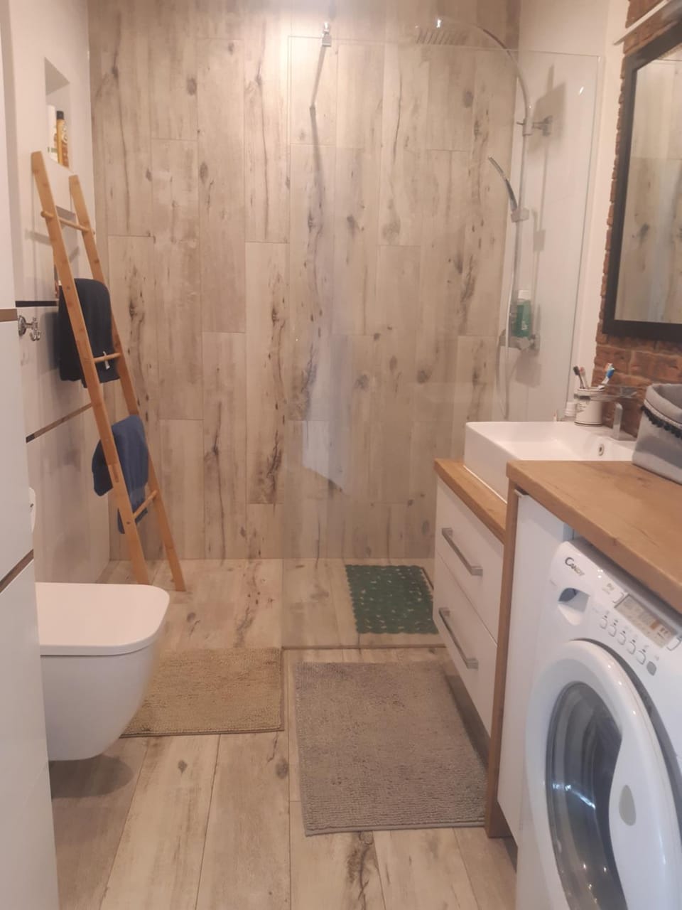 Shower, Toilet, Bathroom, washing machine, dryer