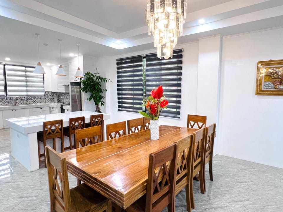 Taylors Plantacion Resort- Grande Ground Floor House in Northern Mindanao