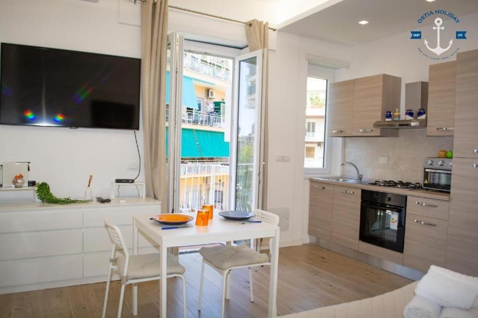 TV and multimedia, Kitchen or kitchenette, Dining area