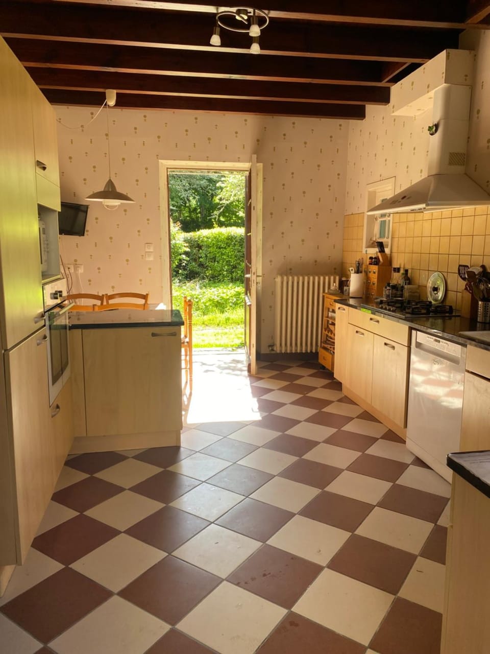 Kitchen or kitchenette, dishwasher, oven, pet friendly, stove