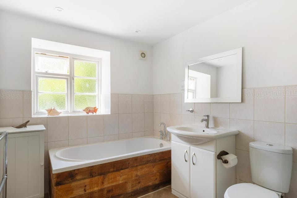 Toilet, Bathroom, Bath