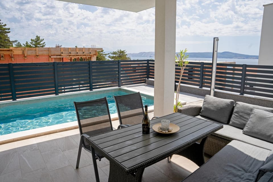 Garden, Balcony/Terrace, Swimming pool