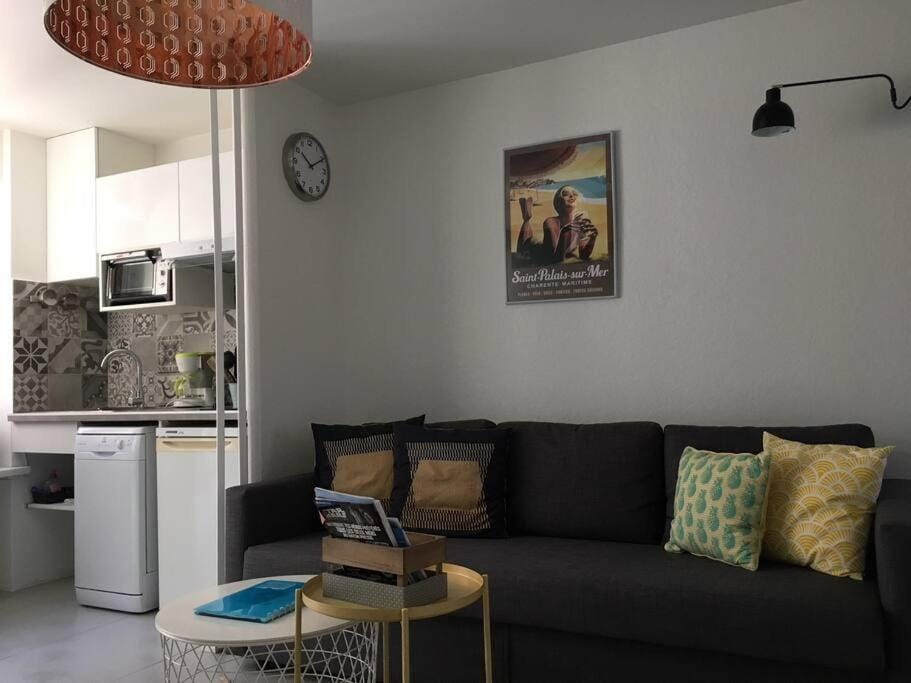 APPARTEMENT-TERRASSE 300m plage ST PALAIS SUR MER Apartment in Nouvelle-Aquitaine