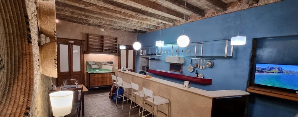 Lounge or bar