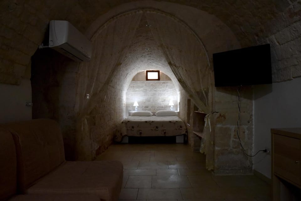 Agape fra i Trulli Dimora Ciclamino Bed and Breakfast in Province of Taranto